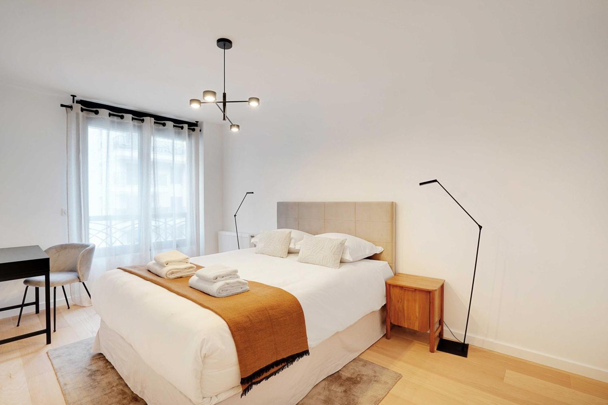 Raffinement Et Confort Dans Cette Residence A Levallois-Perret Extérieur photo