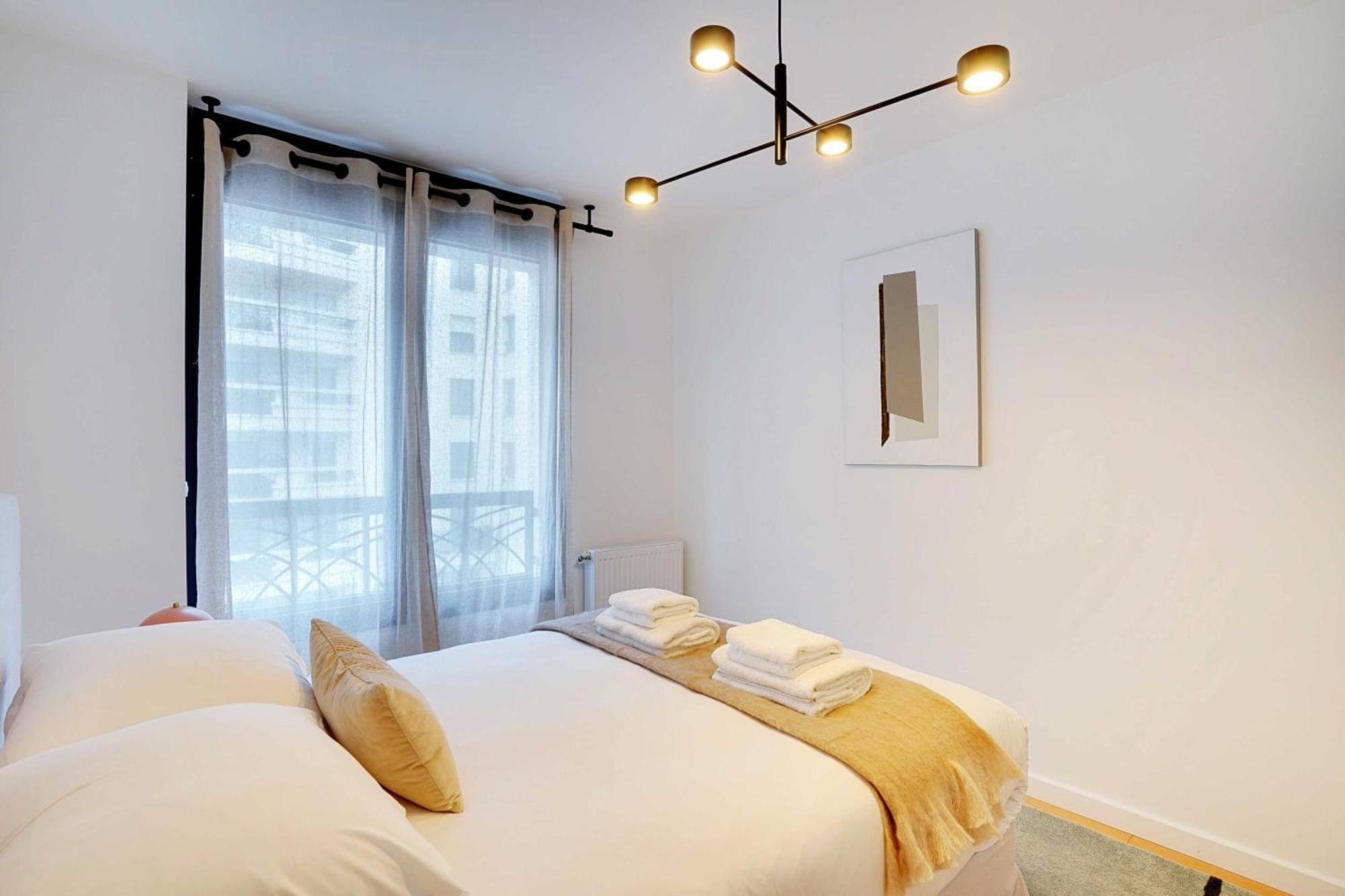 Raffinement Et Confort Dans Cette Residence A Levallois-Perret Extérieur photo