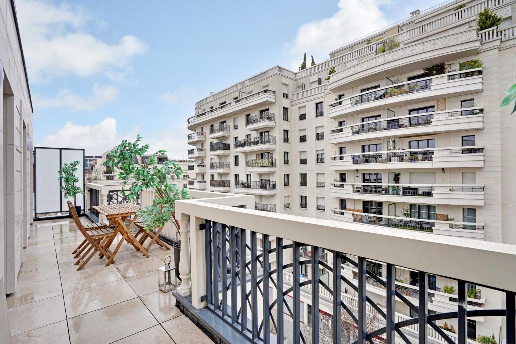 Raffinement Et Confort Dans Cette Residence A Levallois-Perret Extérieur photo