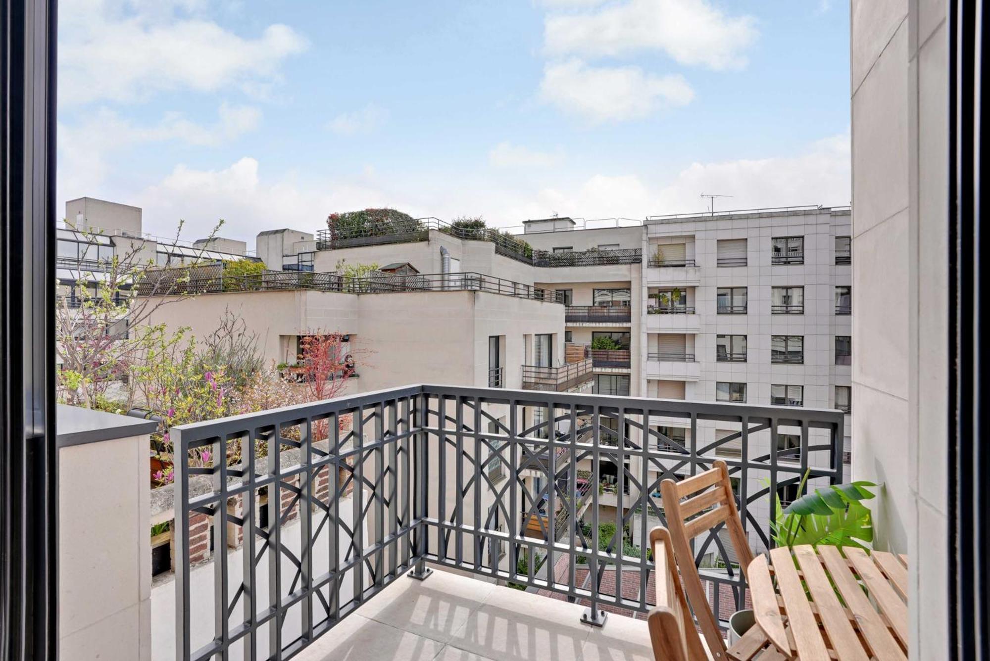 Raffinement Et Confort Dans Cette Residence A Levallois-Perret Extérieur photo
