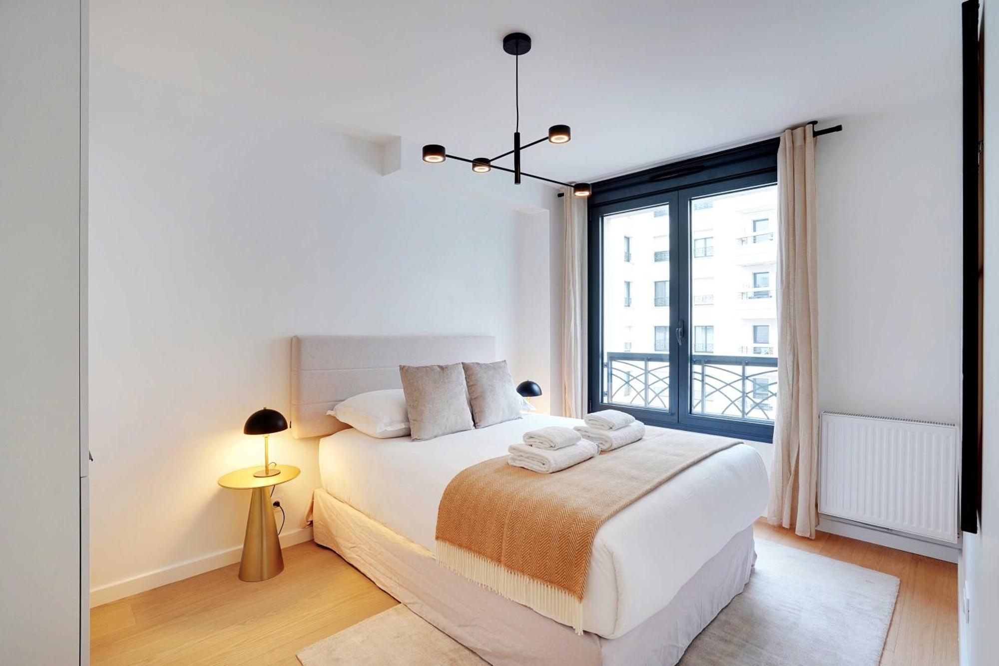 Raffinement Et Confort Dans Cette Residence A Levallois-Perret Extérieur photo