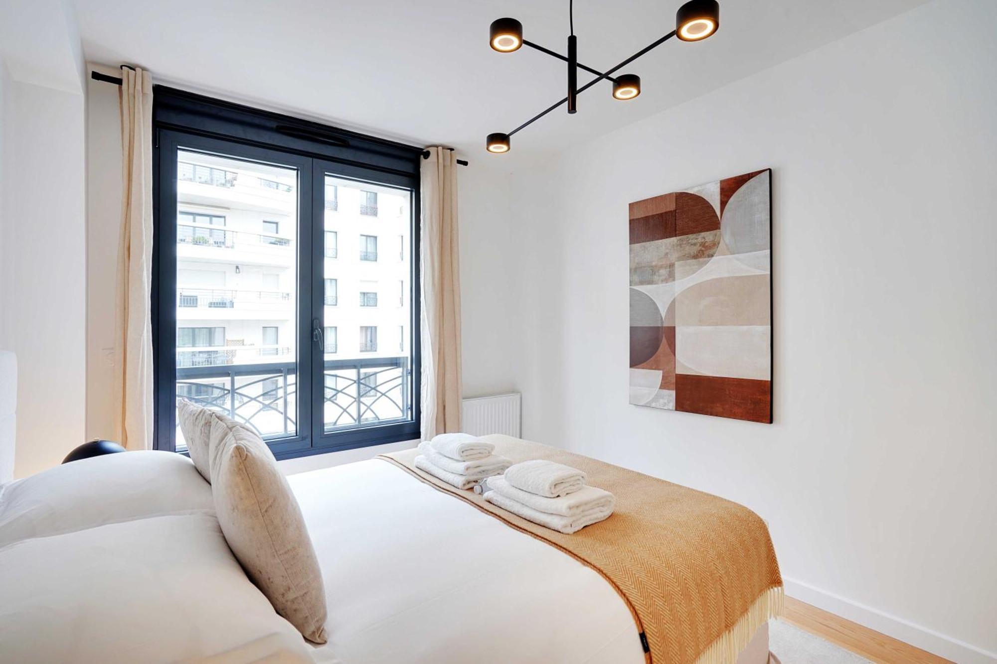 Raffinement Et Confort Dans Cette Residence A Levallois-Perret Extérieur photo